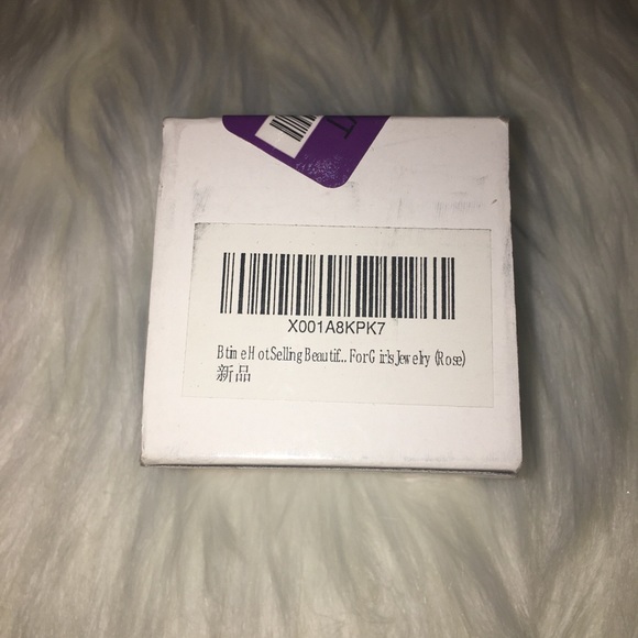 NWT!!! Beautiful Rose Stud Earring For Girls - Picture 7 of 7